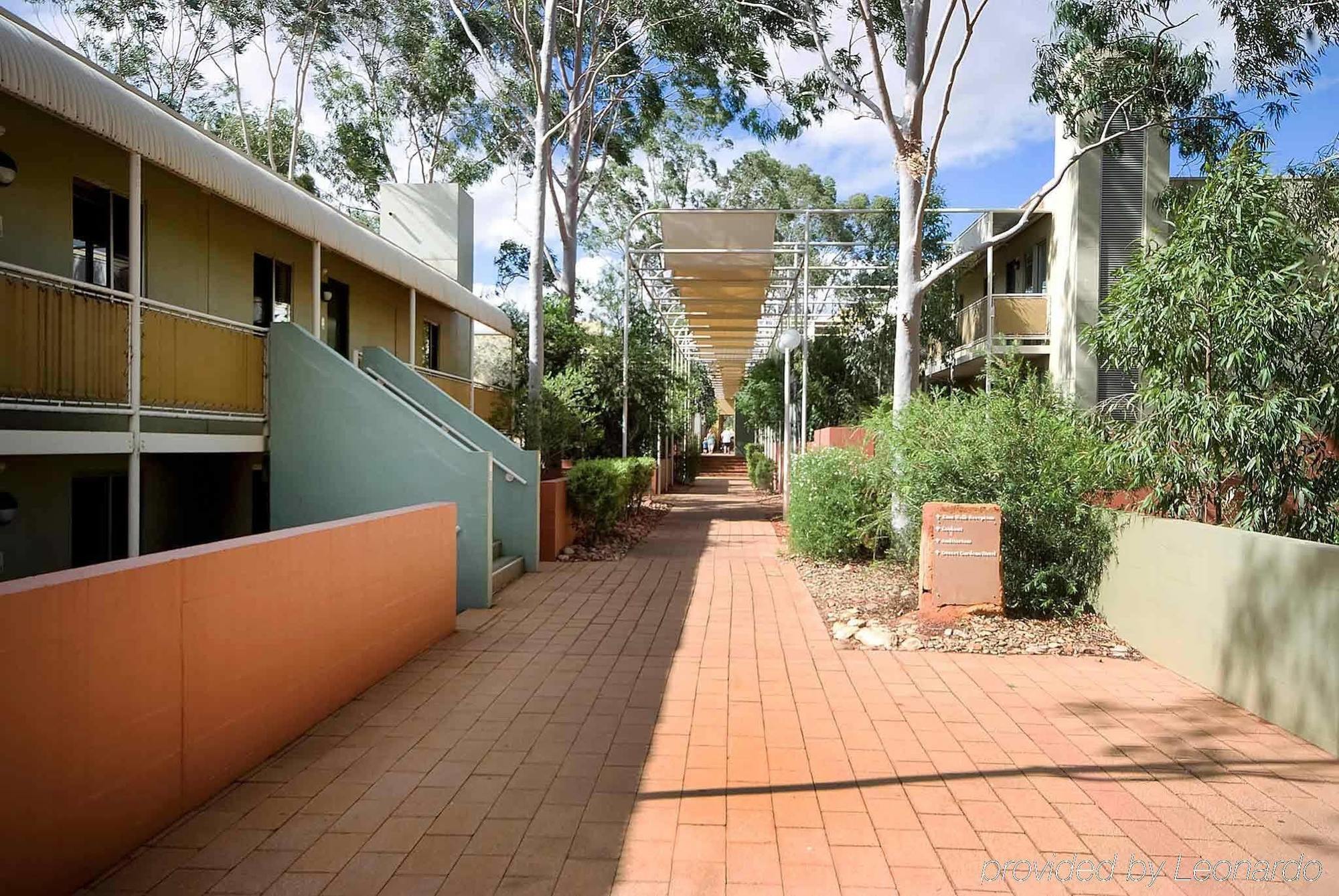 Emu Walk Apartments Ayers Rock Exterior foto